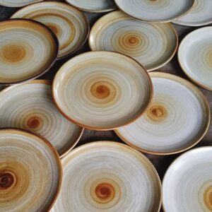 Ceramic - Kuas Dining Plate 17 unknown 143174620 409626296999081 145778940956356708 n