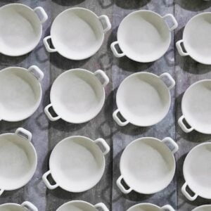 Ceramic - Pan Kuas Plate 10 unknown 310372224 789447528990268 7215783823500527123 n